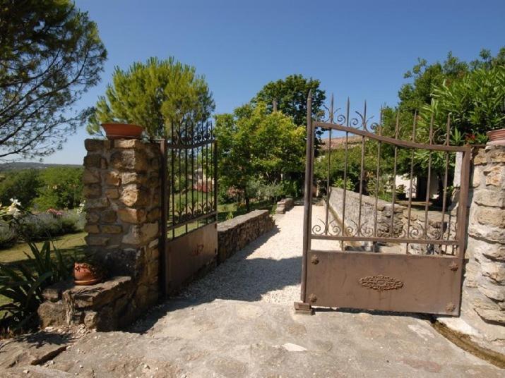 Domaine De Cousignac Bed & Breakfast Bourg-Saint-Andéol Exterior photo